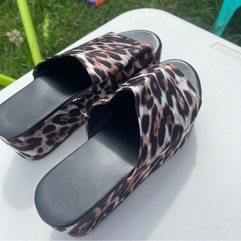 Leopard Platform Sandals - Picture 6 of 6